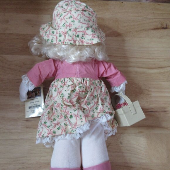 Precious Moments - A Friend for All Seasons - Brooke Spring 16" Doll - VTG #1069 - Picture 7 of 13